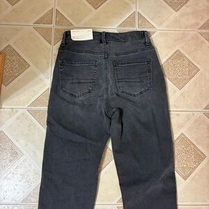 American eagle Black mom Jean